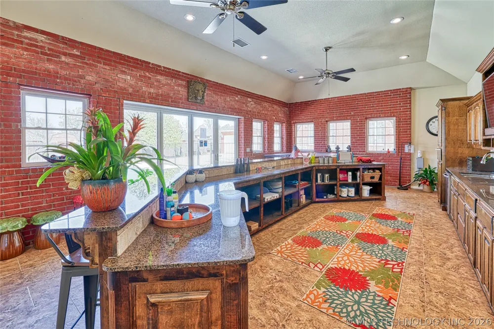 29 River Oaks Avenue McAlester, OK 74501