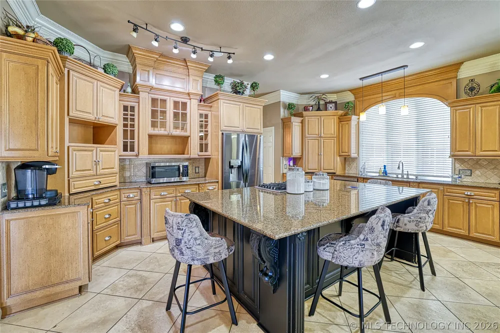 29 River Oaks Avenue McAlester, OK 74501