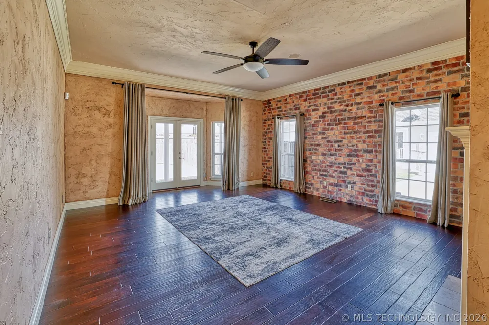 29 River Oaks Avenue McAlester, OK 74501