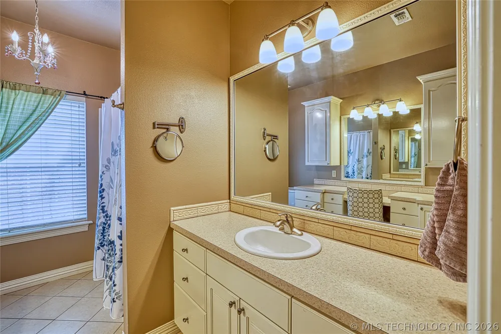 29 River Oaks Avenue McAlester, OK 74501