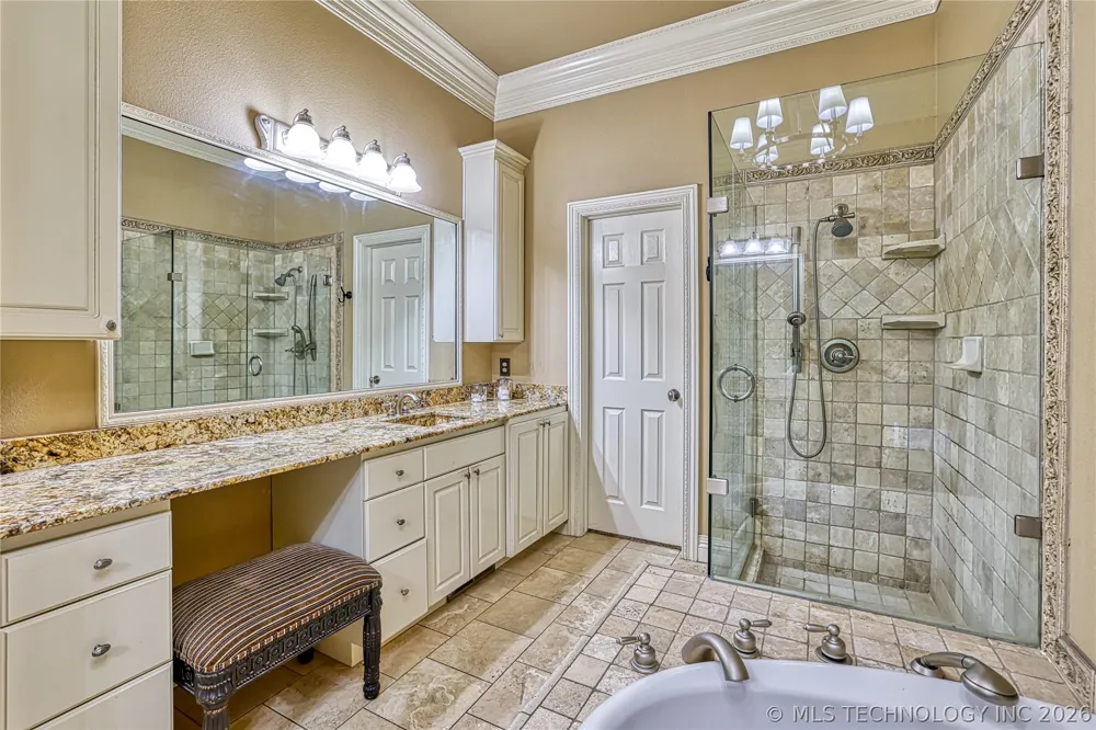 29 River Oaks Avenue McAlester, OK 74501