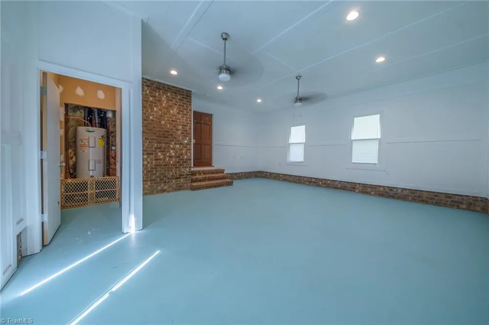 5917 Hickory Grove Road Greensboro, NC 27409