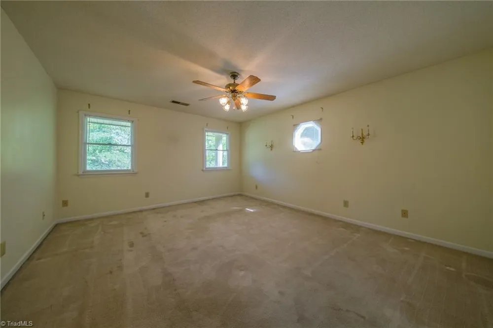 5917 Hickory Grove Road Greensboro, NC 27409