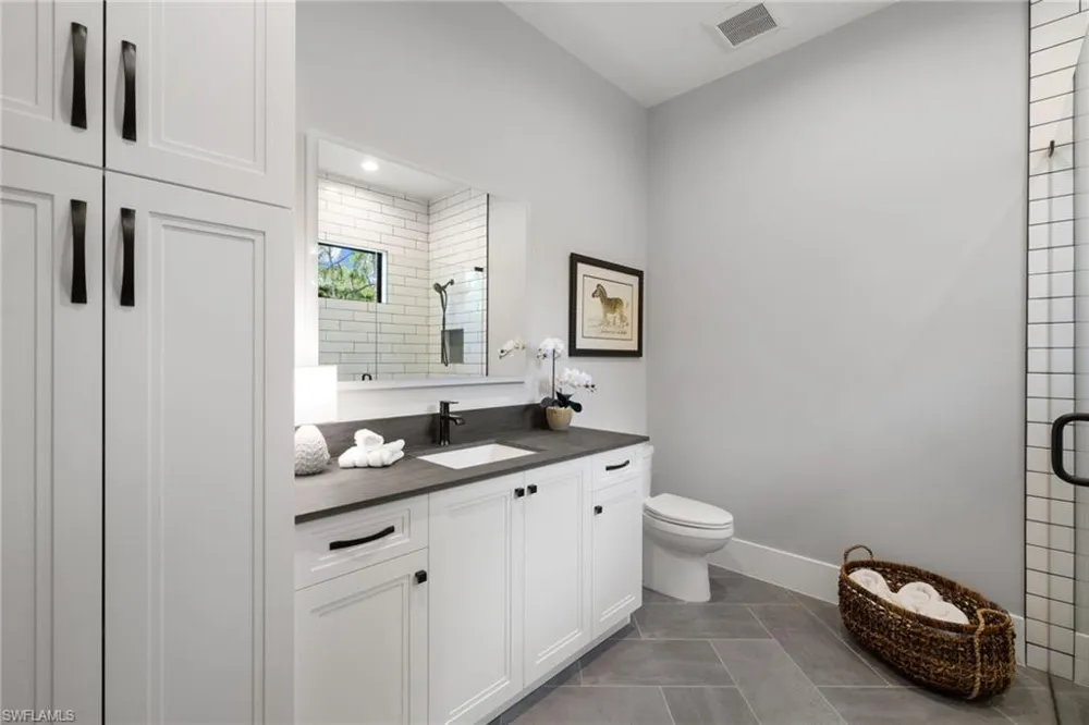 4221 7th Avenue NW Naples, FL 34119