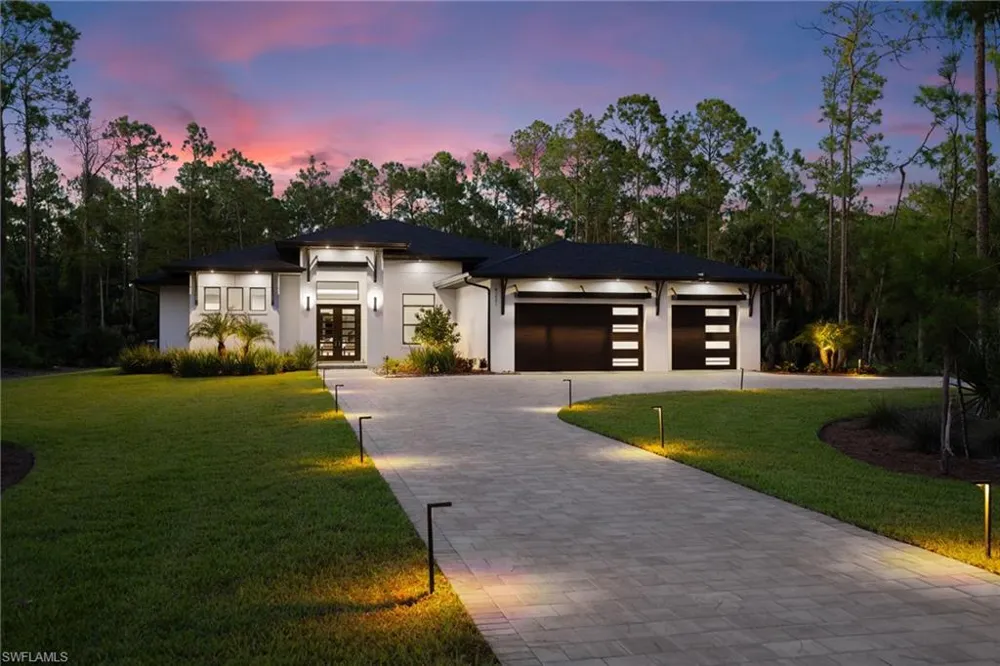4221 7th Avenue NW Naples, FL 34119