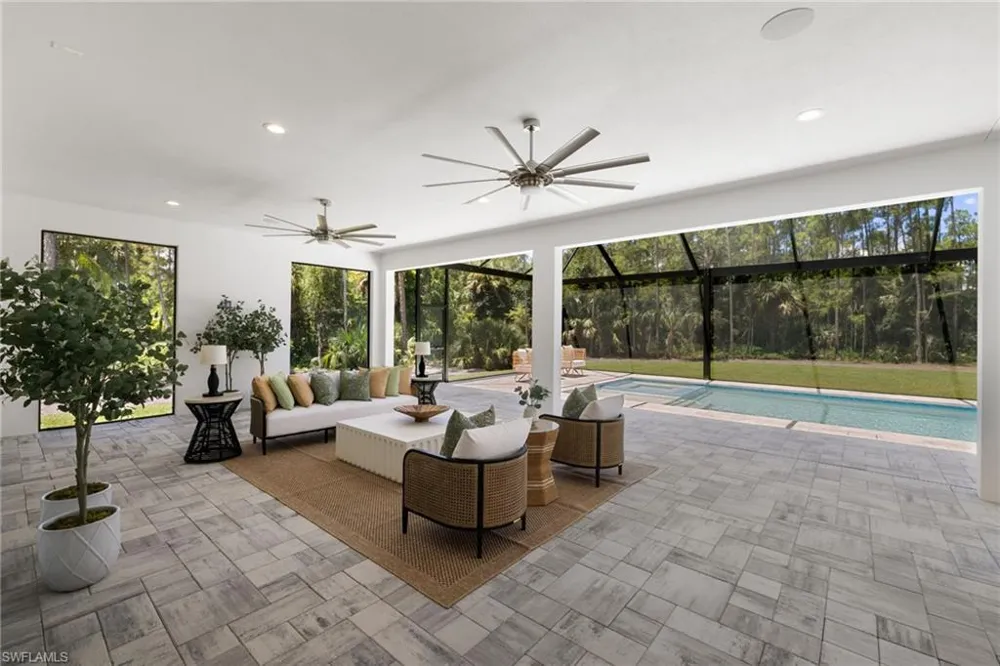 4221 7th Avenue NW Naples, FL 34119