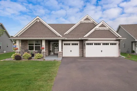 458 Laura Lane SE