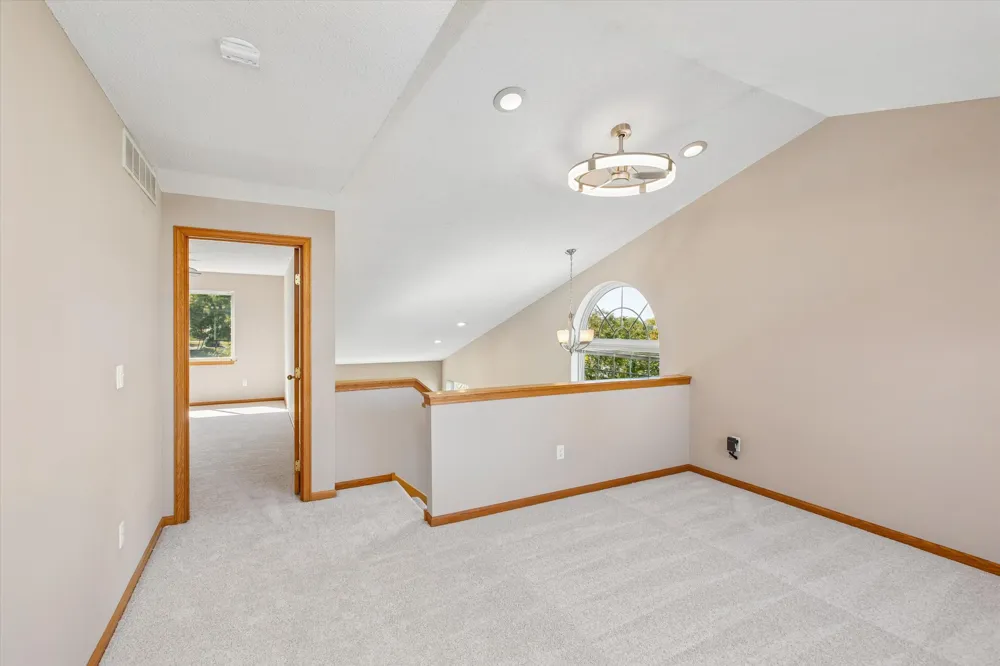 11712 Ryan Circle #1608 Burnsville, MN 55337