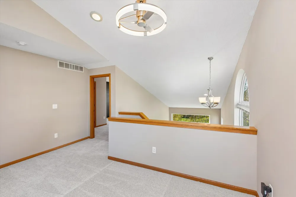 11712 Ryan Circle #1608 Burnsville, MN 55337