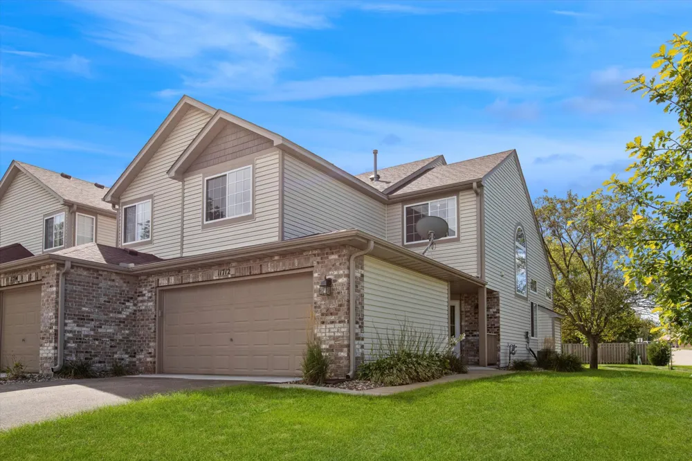 11712 Ryan Circle #1608 Burnsville, MN 55337