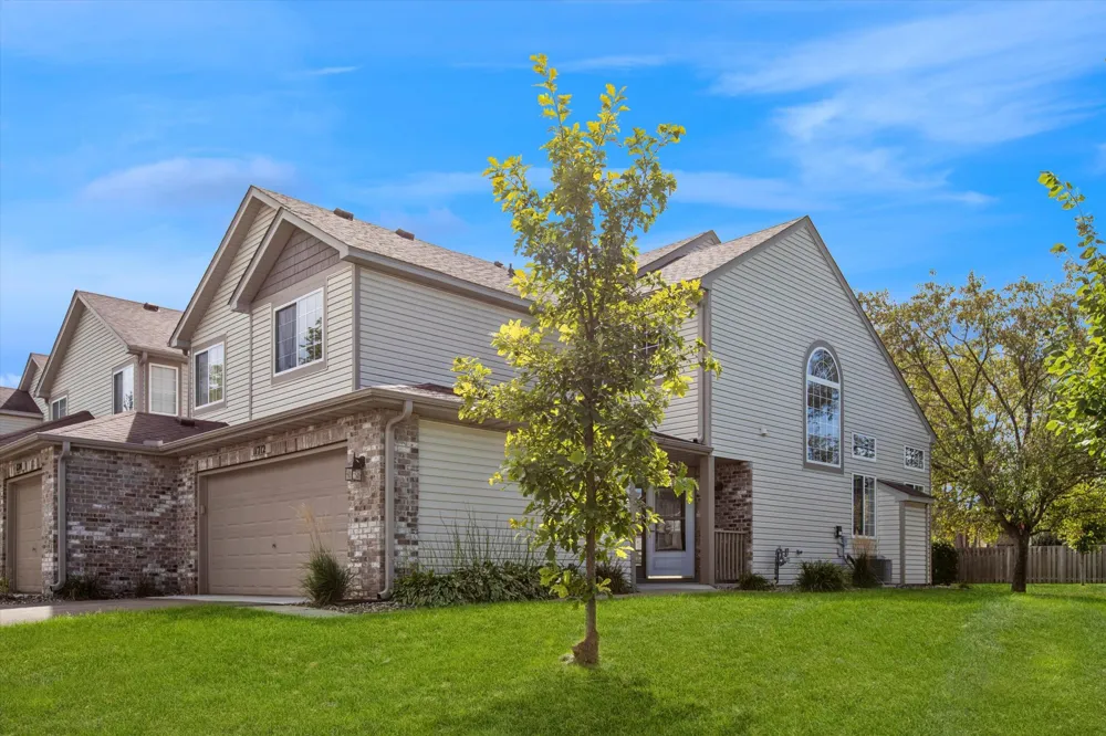 11712 Ryan Circle #1608 Burnsville, MN 55337