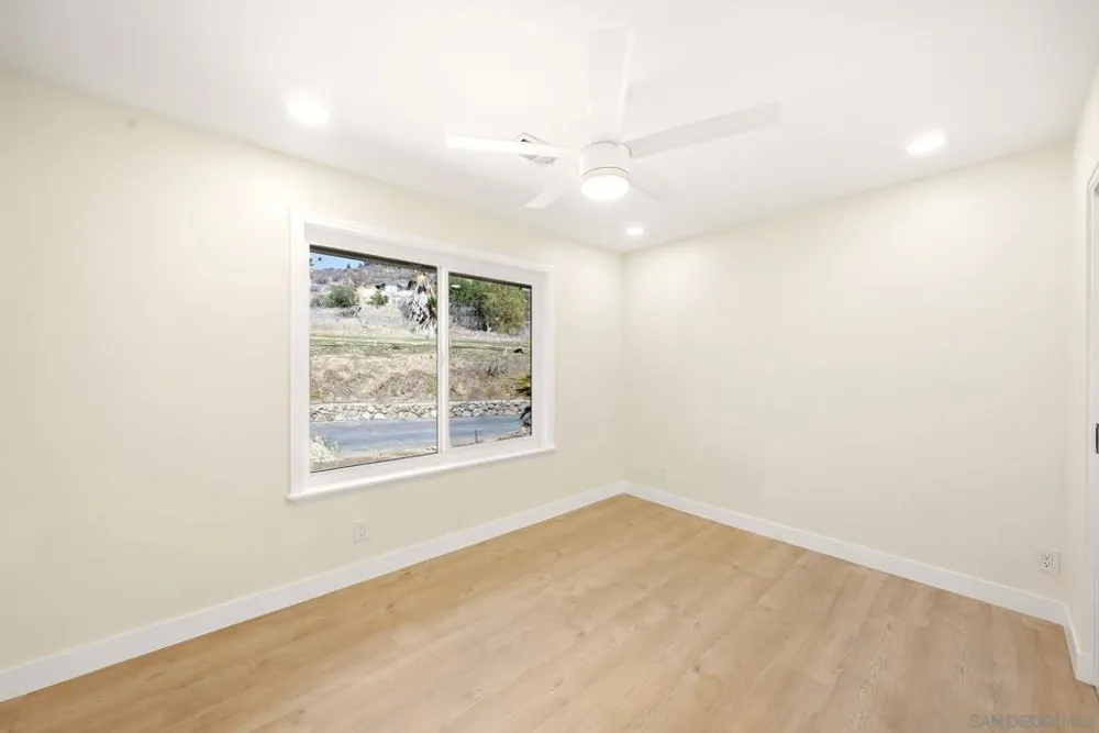2073 Willow Glen Fallbrook, CA 92028