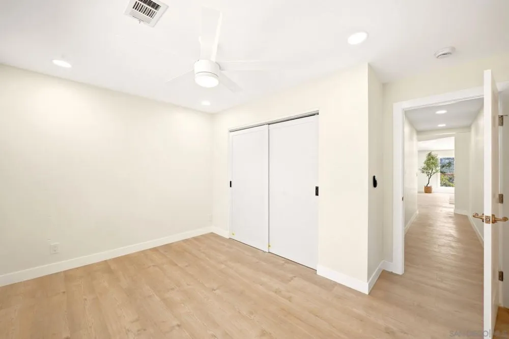 2073 Willow Glen Fallbrook, CA 92028