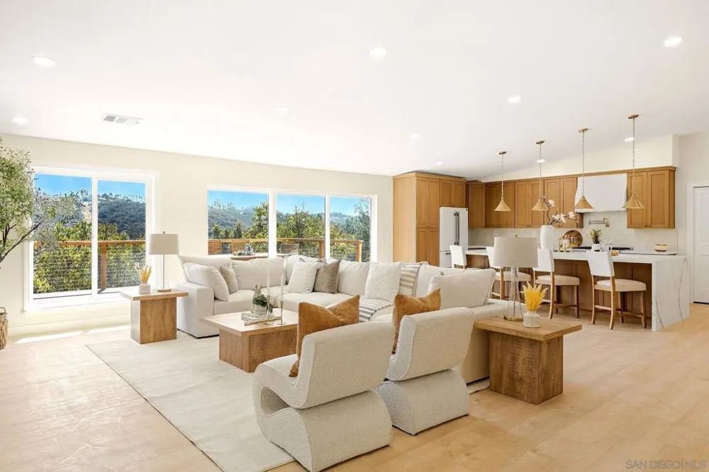 2073 Willow Glen Fallbrook, CA 92028