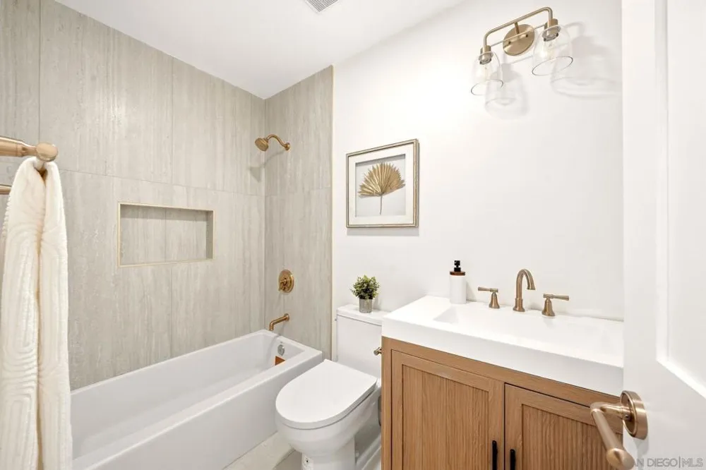 2073 Willow Glen Fallbrook, CA 92028