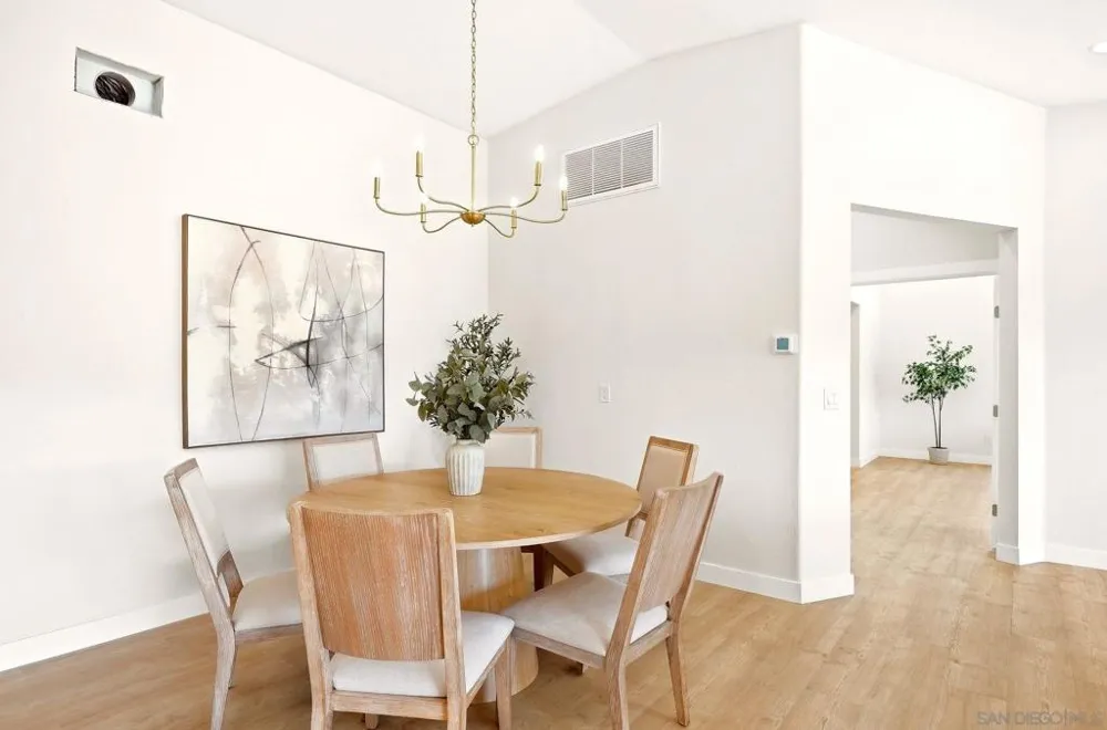 2073 Willow Glen Fallbrook, CA 92028