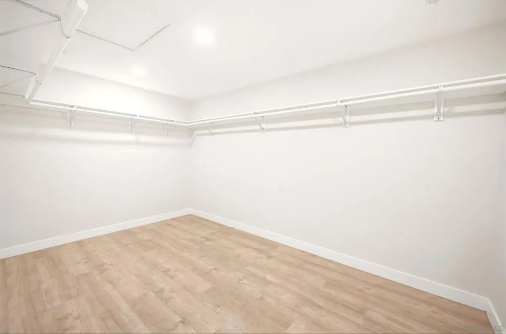 2073 Willow Glen Fallbrook, CA 92028