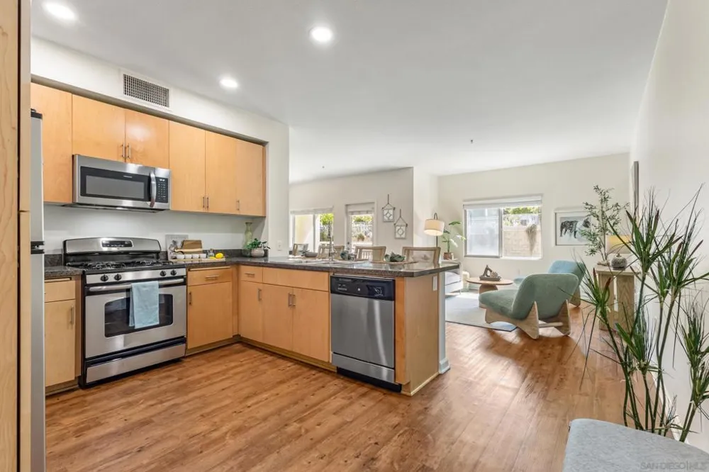 687 S Coast Hwy 101 #206 Encinitas, CA 92024