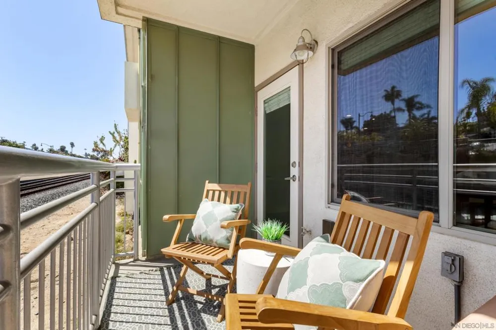 687 S Coast Hwy 101 #206 Encinitas, CA 92024