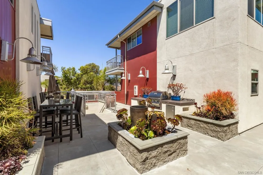 687 S Coast Hwy 101 #206 Encinitas, CA 92024