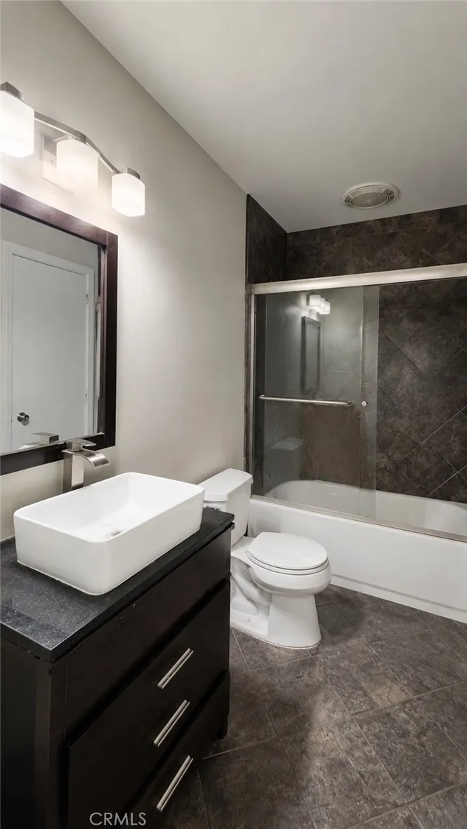 10331 Lindley Los Angeles, CA 91326