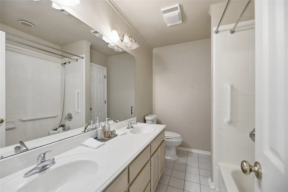 212 E Kansas Street Broken Arrow, OK 74012