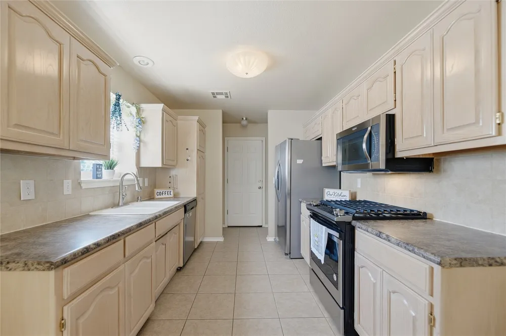 212 E Kansas Street Broken Arrow, OK 74012