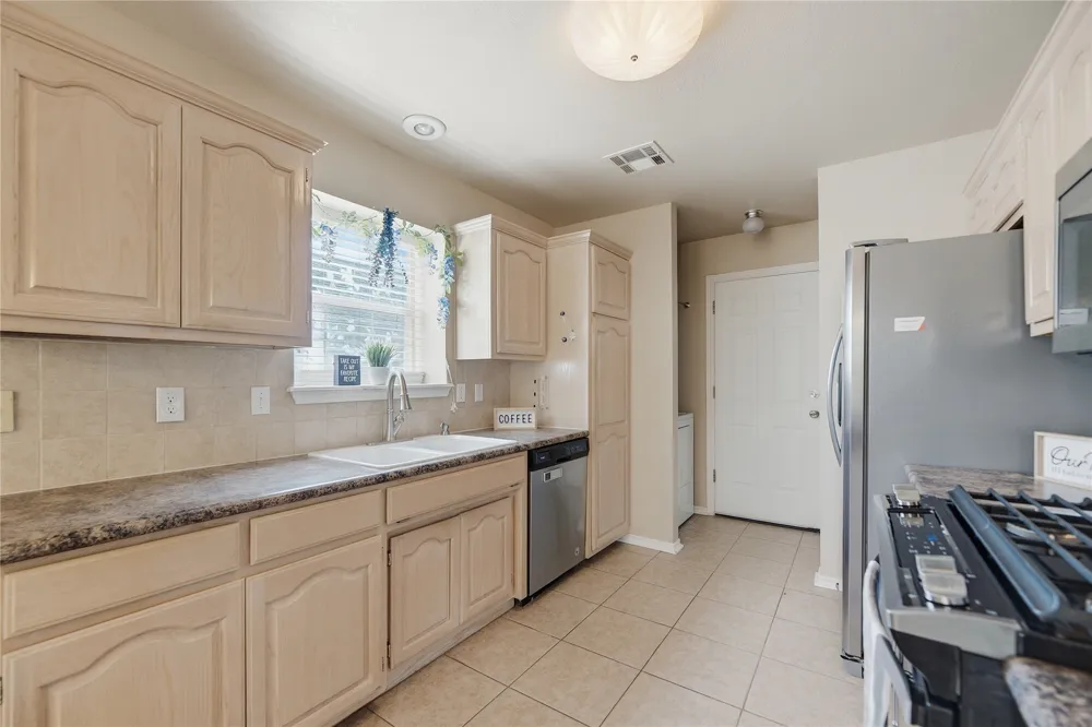 212 E Kansas Street Broken Arrow, OK 74012