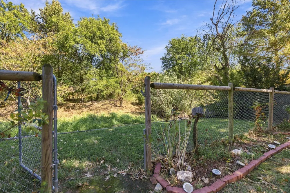 212 E Kansas Street Broken Arrow, OK 74012