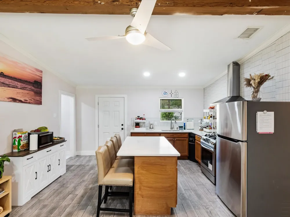 713 Hardy Drive Garland, TX 75041