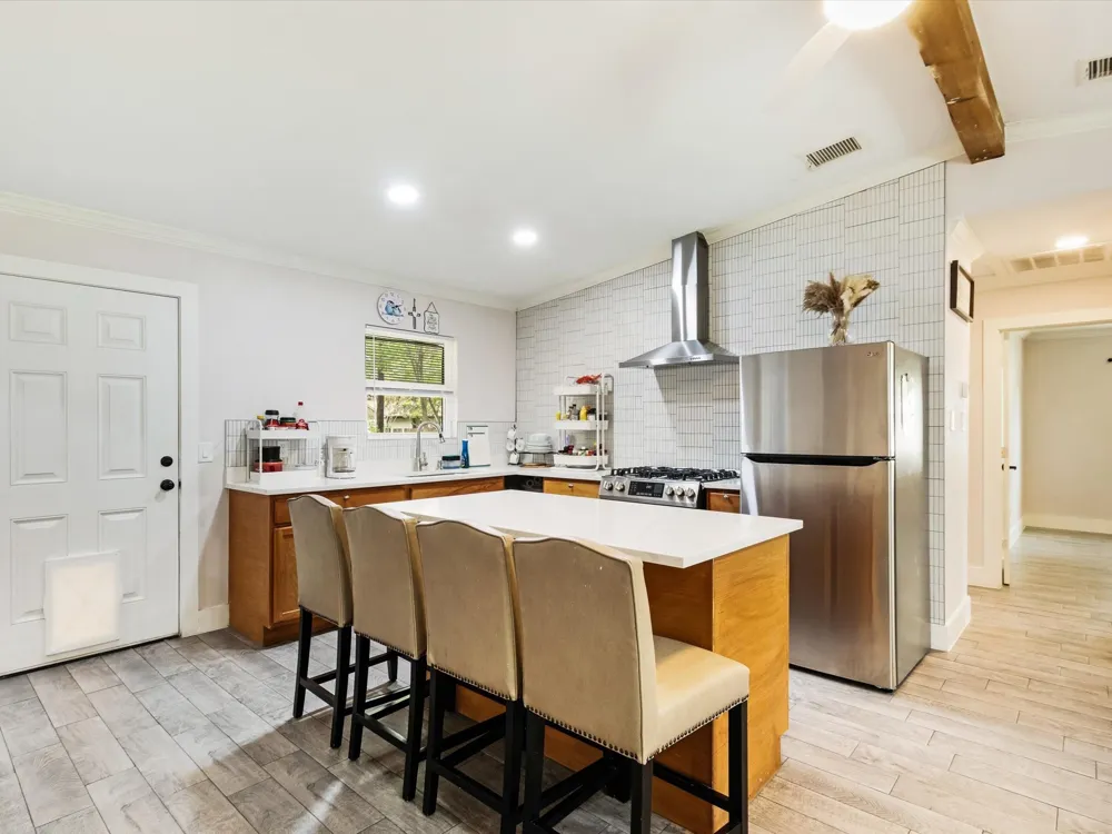 713 Hardy Drive Garland, TX 75041