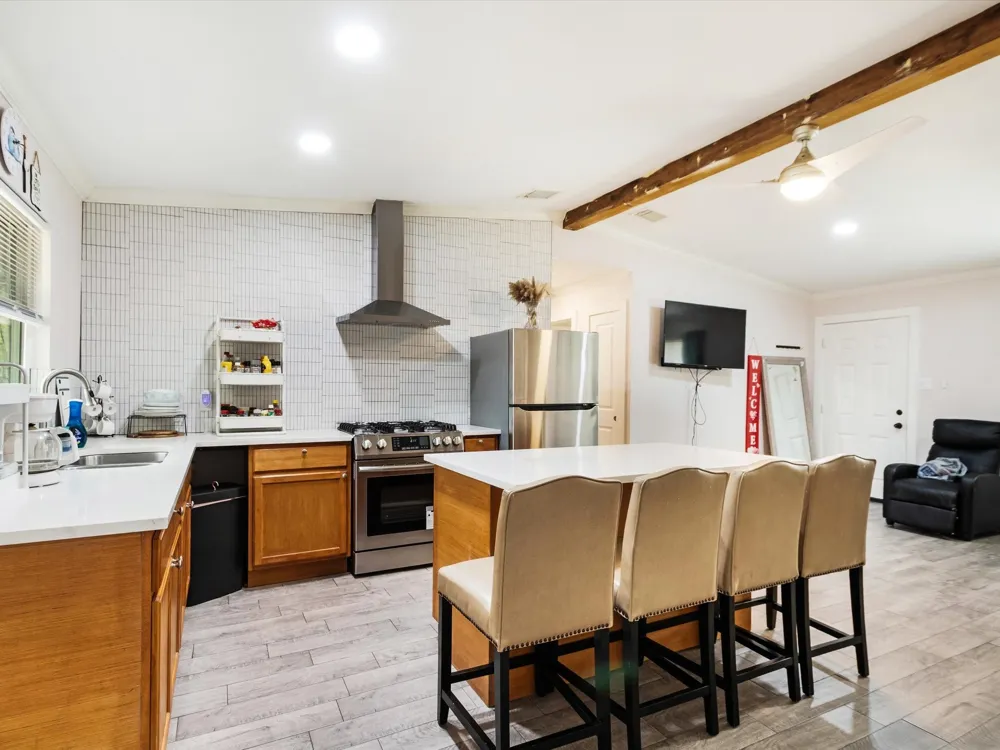 713 Hardy Drive Garland, TX 75041