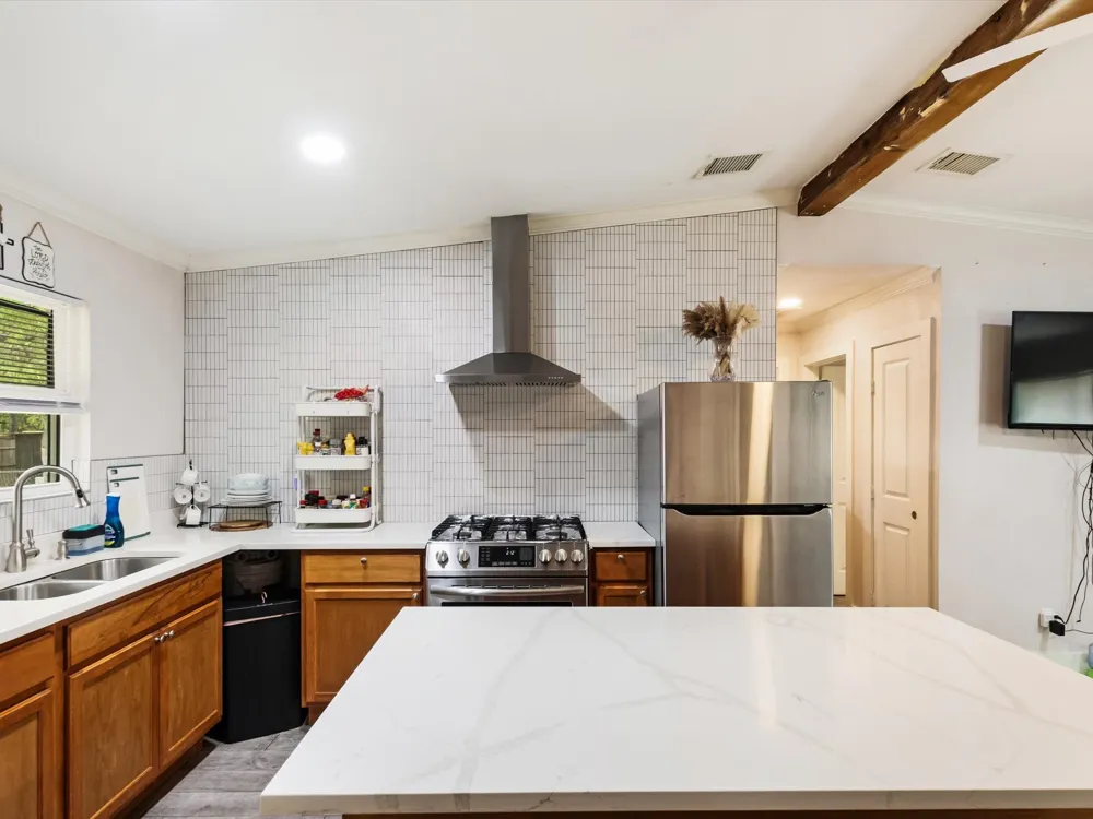 713 Hardy Drive Garland, TX 75041