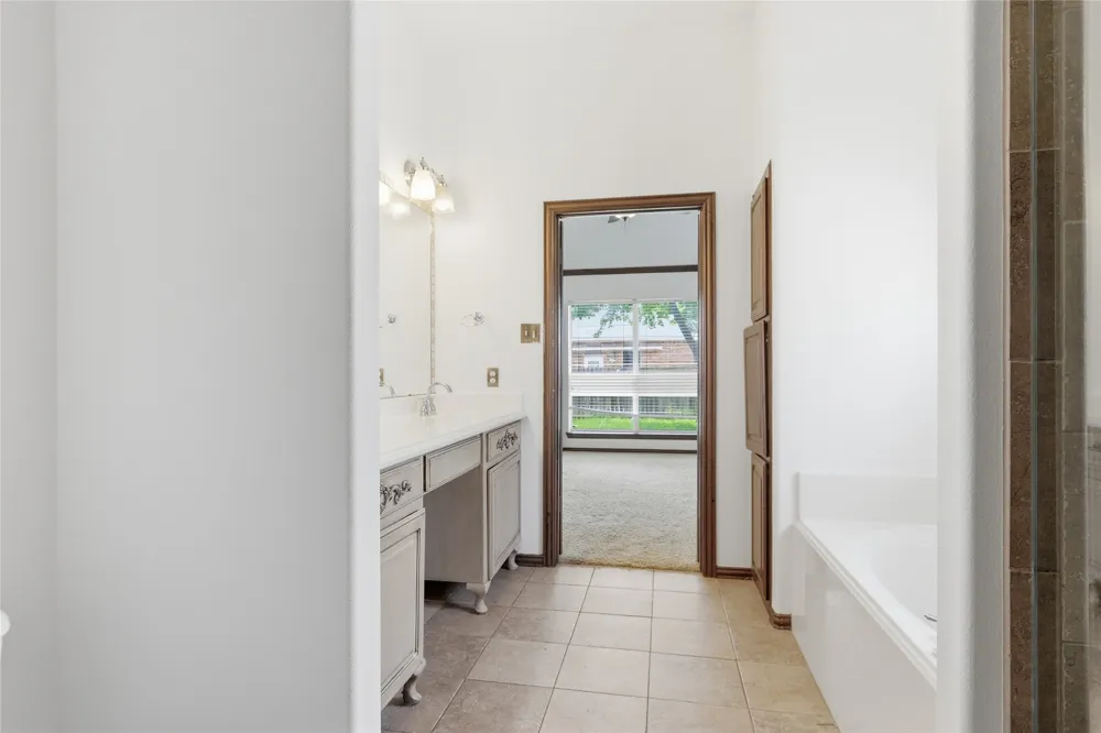 9008 Winding River Drive Fort Worth, TX 76118