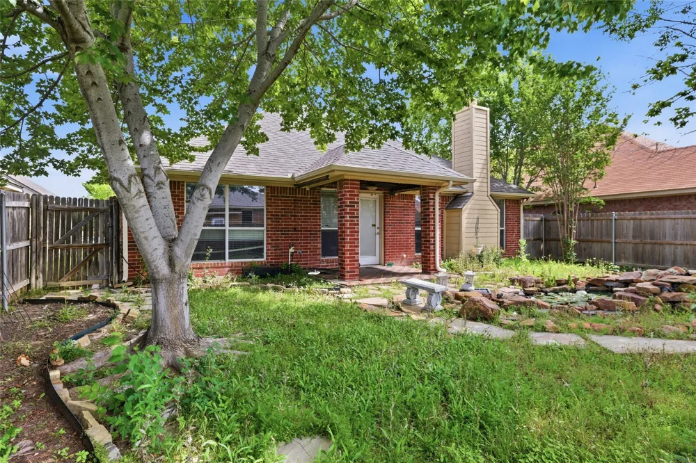 9008 Winding River Drive Fort Worth, TX 76118