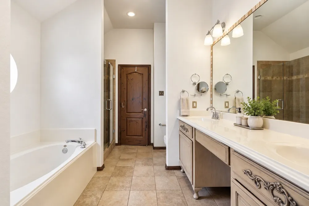 9008 Winding River Drive Fort Worth, TX 76118