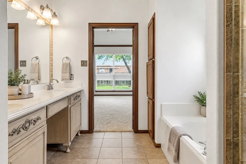 9008 Winding River Drive Fort Worth, TX 76118