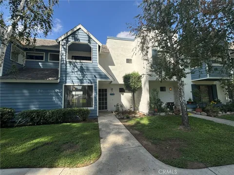 633 Church Pl #3