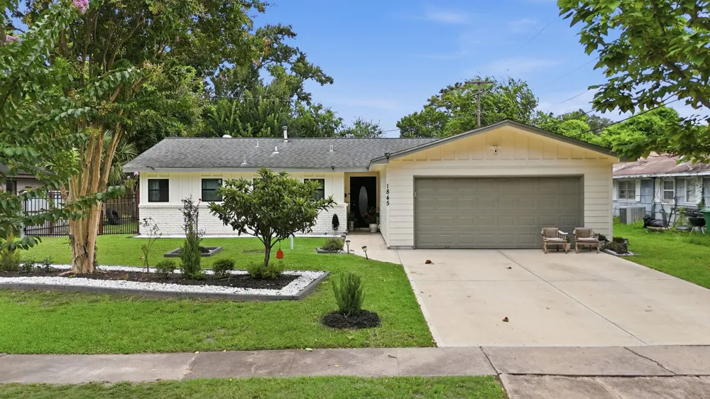 1845 Westcrest Drive Houston, TX 77055