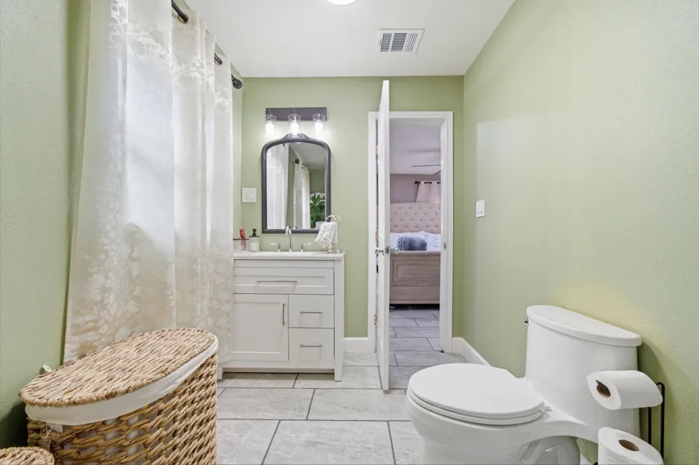 1845 Westcrest Drive Houston, TX 77055