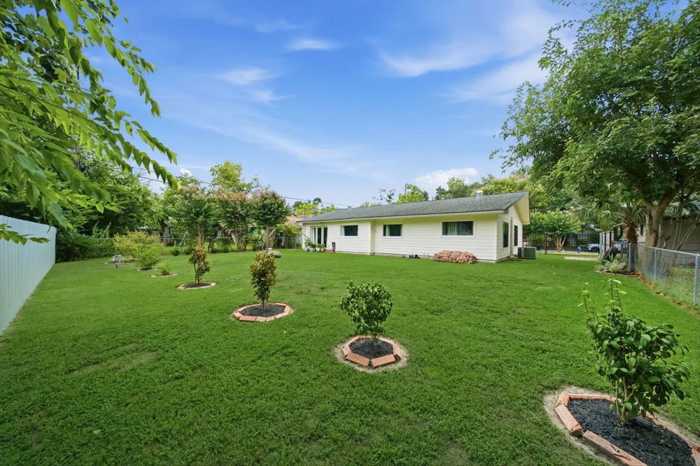 1845 Westcrest Drive Houston, TX 77055