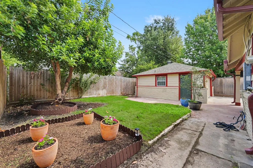 807 Key Street Houston, TX 77009