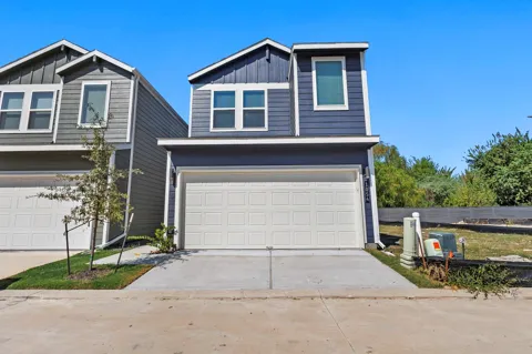 1054 Wheatley Oak Lane