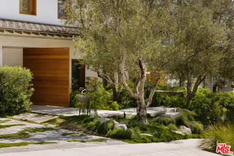 3062 Queensbury Drive