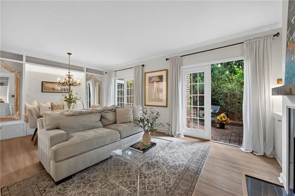 26 Old Ivy Square NE #26 Atlanta, GA 30342