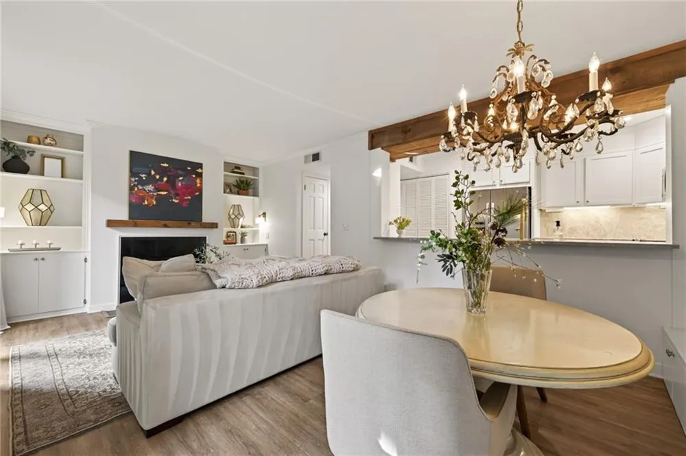 26 Old Ivy Square NE #26 Atlanta, GA 30342