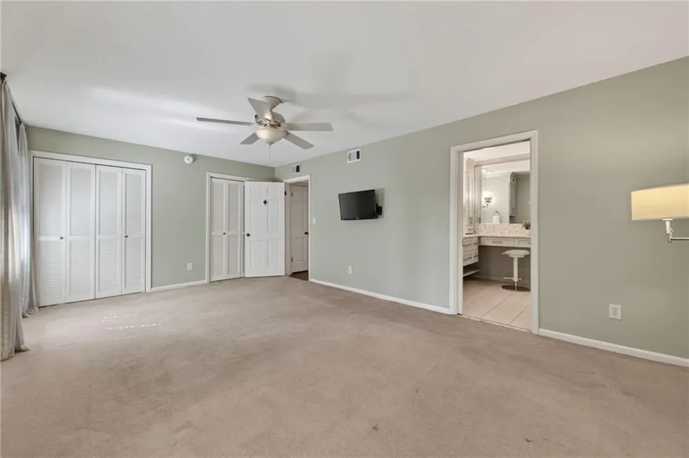 26 Old Ivy Square NE #26 Atlanta, GA 30342