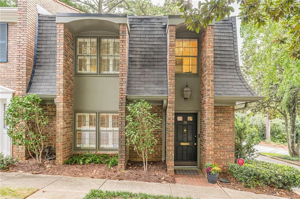 26 Old Ivy Square NE #26 Atlanta, GA 30342