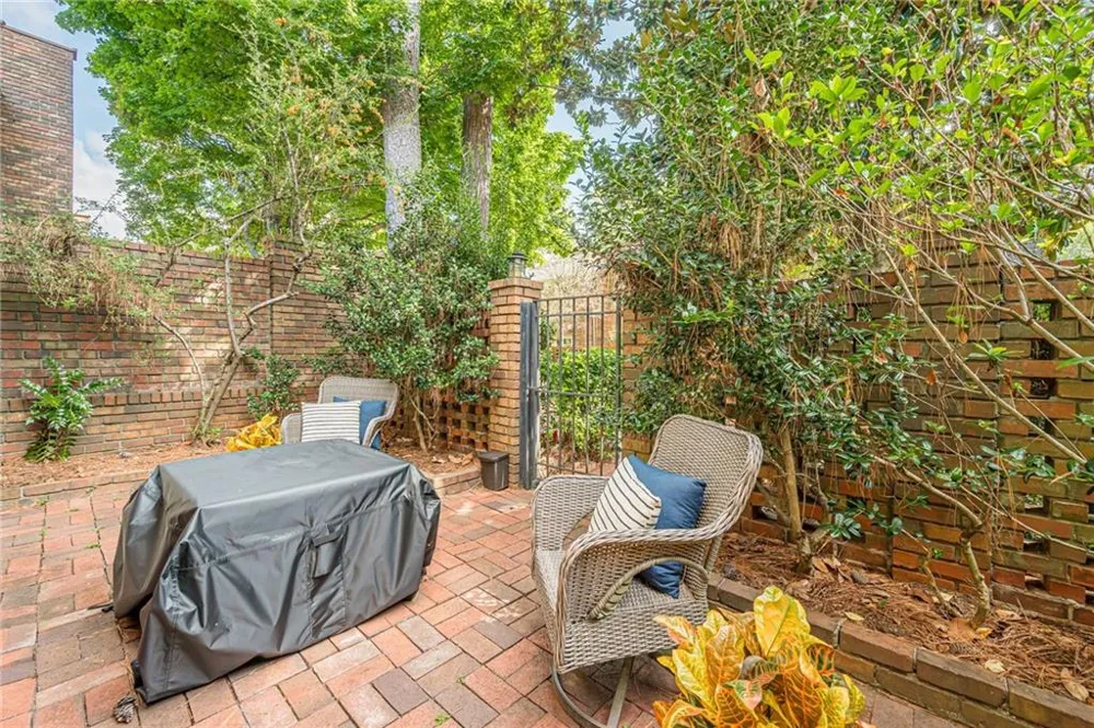 26 Old Ivy Square NE #26 Atlanta, GA 30342