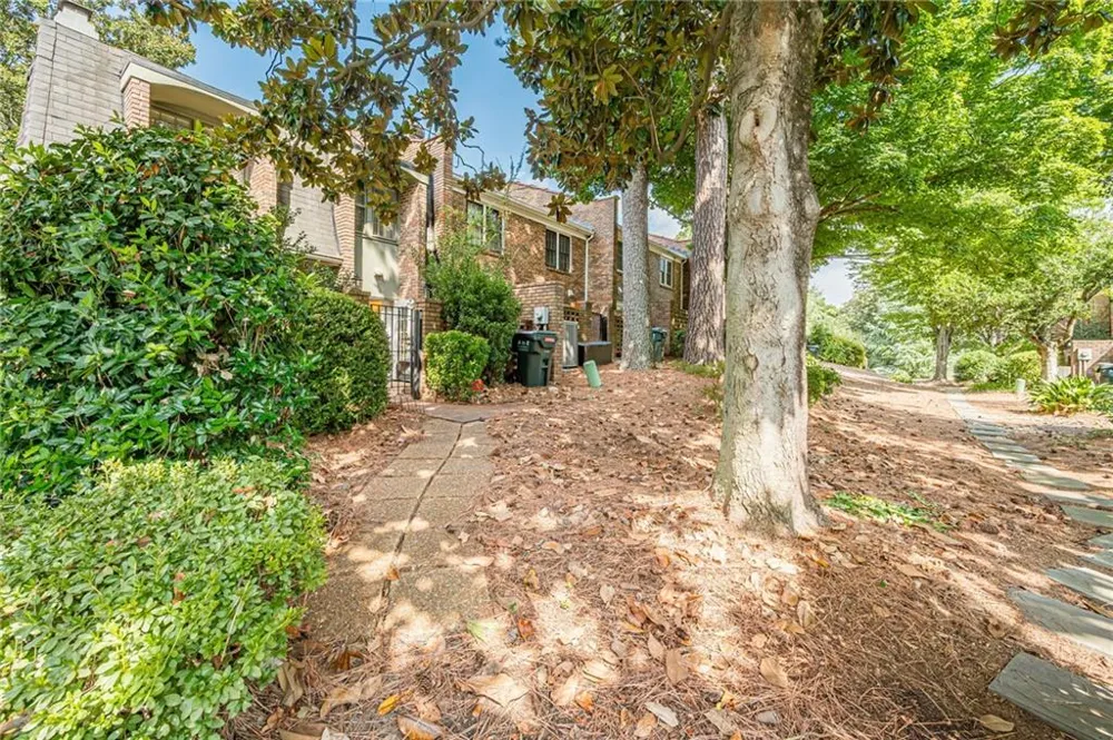 26 Old Ivy Square NE #26 Atlanta, GA 30342